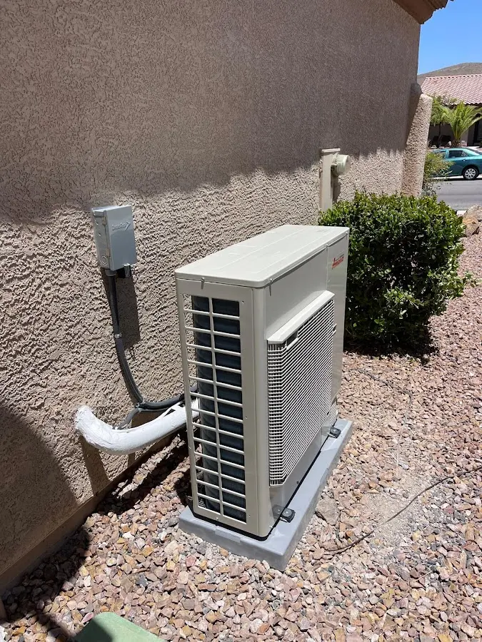Residential air conditioning condenser unit in Homestead Meadows South